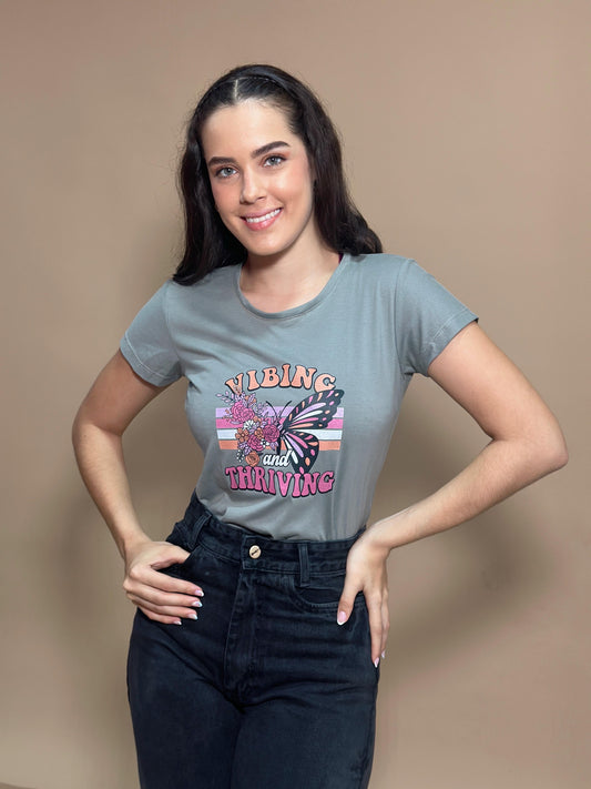 Básica Estampada Gris Vibing